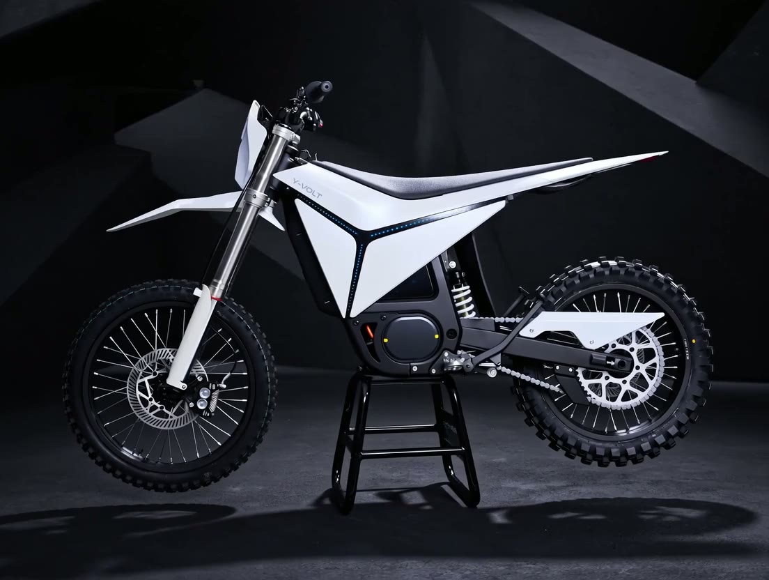 Y-VOLT Surge V — 948 Nm i 35 kW. Jak jeździ elektryczny cross pełnych rozmiarów — S&S Ride