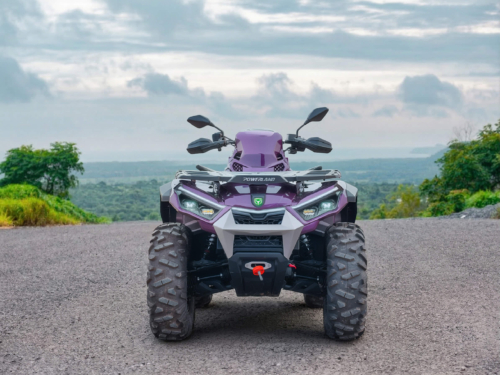 Powerland Taigen S od przodu ze świetlną sygnaturą LED